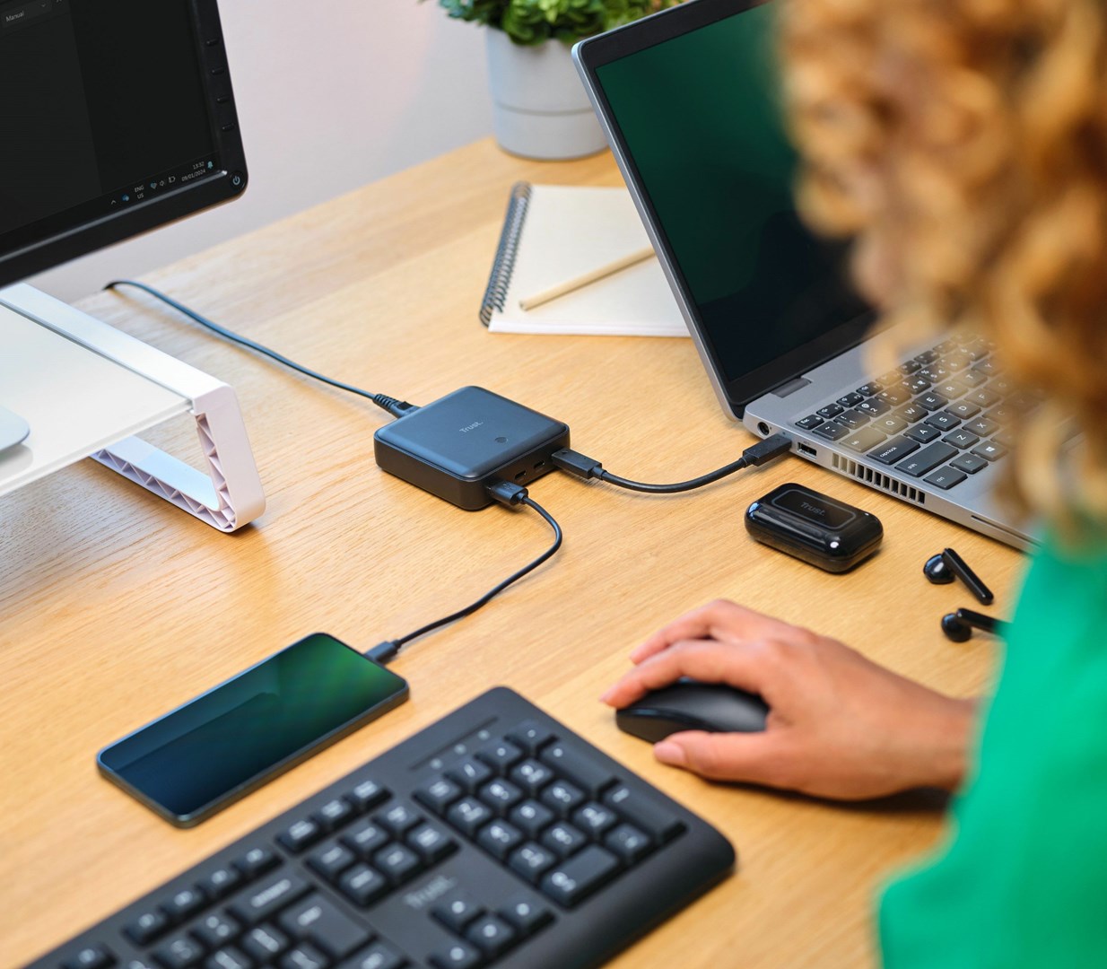 Trust Maxo USB 3-USB-C Snabbladdare 100W Svart – Trust