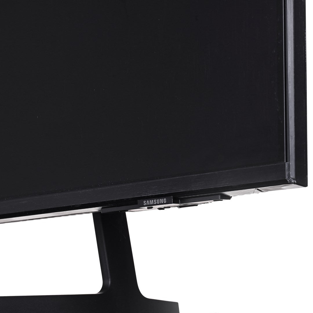 55" Samsung QE55Q7F TV